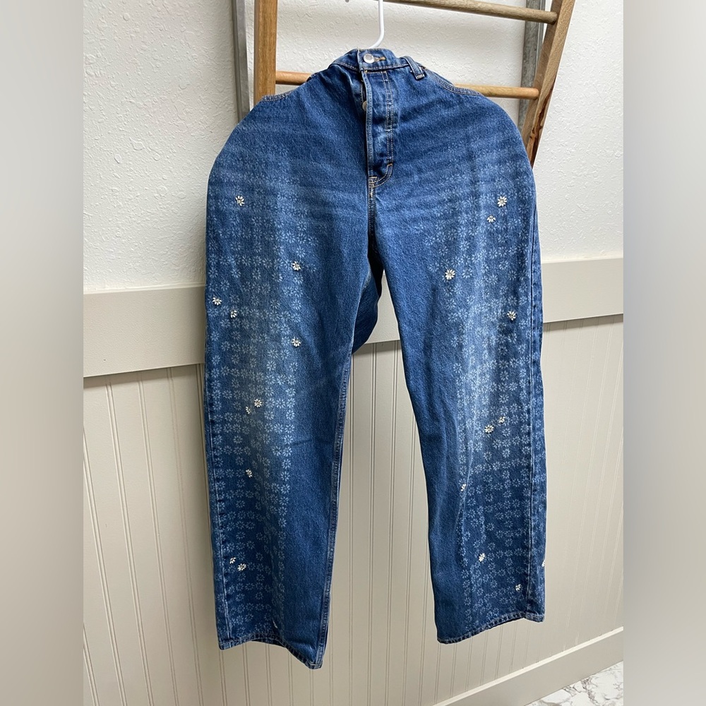 Universal Thread High Rise Blue Jeans with Floral Pattern